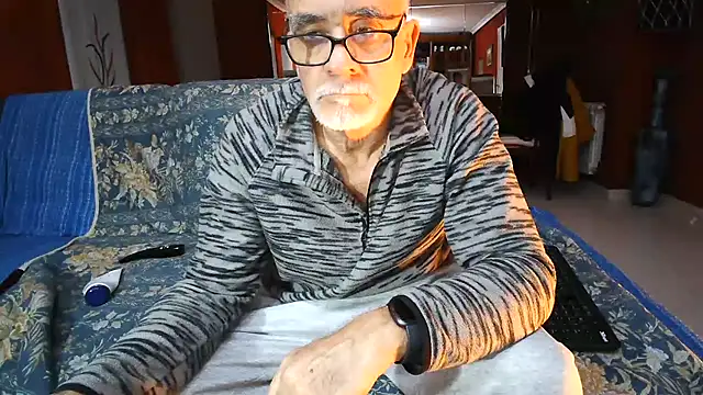 Snapshot of maduroguapo chatting on March 2025 09:43:02 PM maduroguapo online show from March 2025 09:43:02 PM