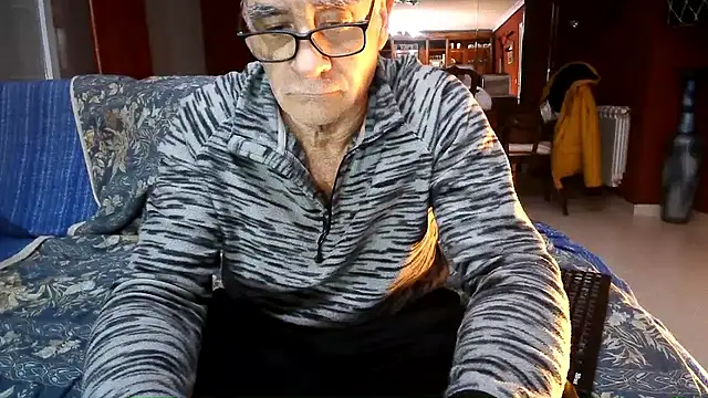 Snapshot of maduroguapo chatting on November 2025 10:21:02 PM maduroguapo online show from November 2025 10:21:02 PM