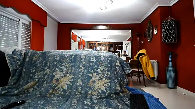 maduroguapo online show from December 2025 04:00:01 PM