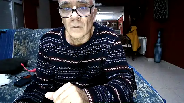 Snapshot of maduroguapo chatting on December 2025 10:33:02 PM maduroguapo online show from December 2025 10:33:02 PM