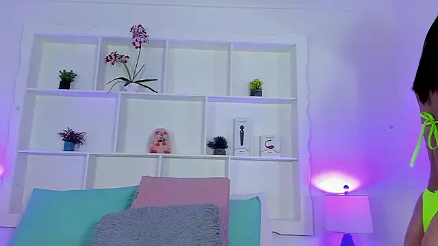 Jenifer Diaz online show from February 2026 12:59:01 PM