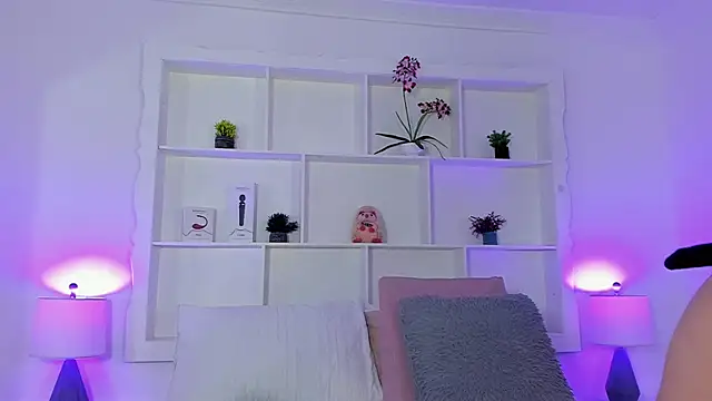 Jenifer Diaz online show from March 2026 02:15:01 PM