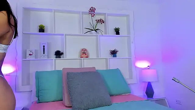 Jenifer Diaz online show from January 2026 01:07:01 PM