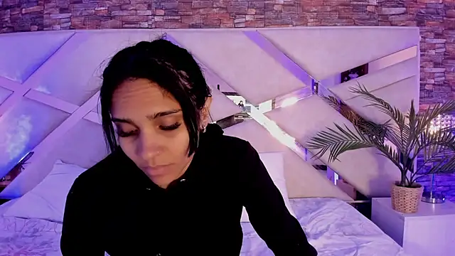 sophie pariss online show from December 2025 03:17:02 AM