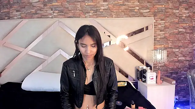 sophie pariss online show from September 2025 05:07:02 AM