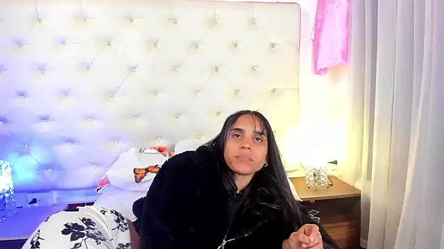 sophie pariss online show from February 2025 10:22:01 AM