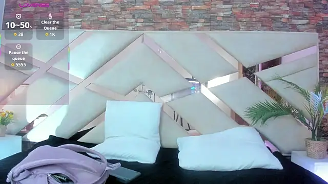 sophie pariss online show from February 2026 03:02:02 AM