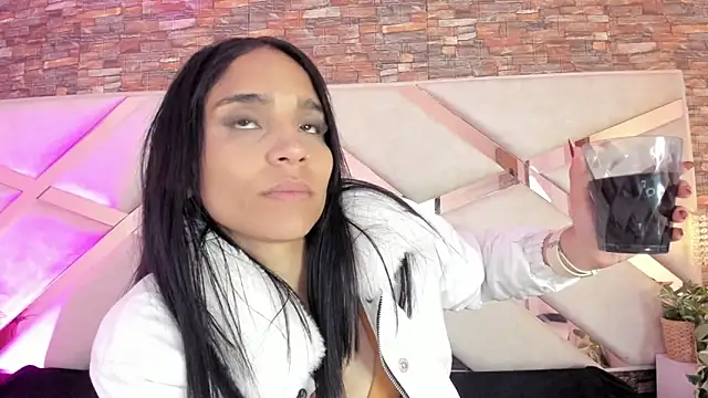 sophie pariss online show from December 2025 02:12:01 AM