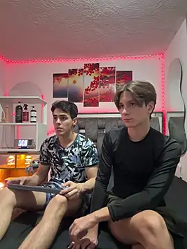 Alex and Fabian online show from April 2026 02:17:01 AM