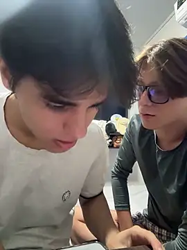 Alex and Fabian online show from June 2026 11:21:01 PM