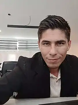 EddyMezo online show from June 2026 07:04:01 PM