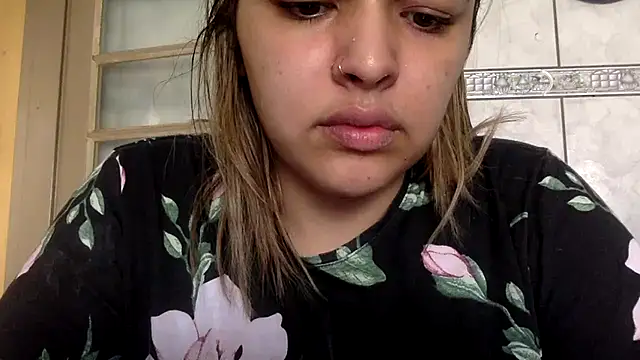 Snapshot of sweetshygirl chatting on January 2025 02:11:01 PM sweetshygirl online show from January 2025 02:11:01 PM