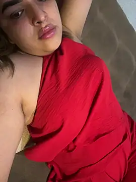 Snapshot of sweetshygirl chatting on January 2025 01:04:02 AM sweetshygirl online show from January 2025 01:04:02 AM