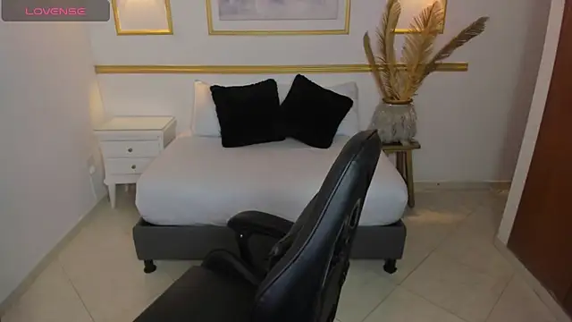 lia sexx19 online show from January 2026 02:15:01 AM