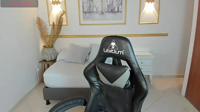 lia sexx19 online show from November 2025 03:18:01 AM