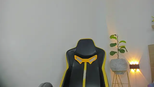 maroly 21 online show from December 2025 12:04:02 PM