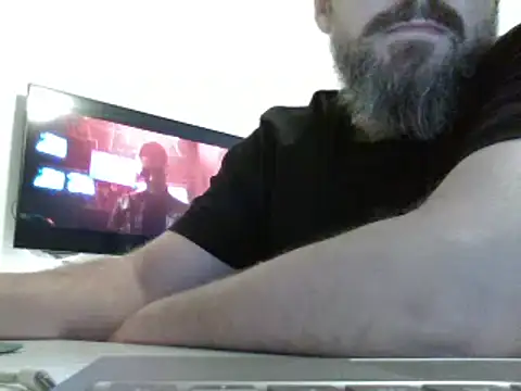 Snapshot of FROL83 chatting on June 2026 08:17:02 PM FROL83 online show from June 2026 08:17:02 PM