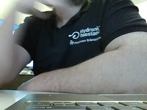 Snapshot of FROL83 chatting on May 2026 05:54:02 PM FROL83 online show from May 2026 05:54:02 PM