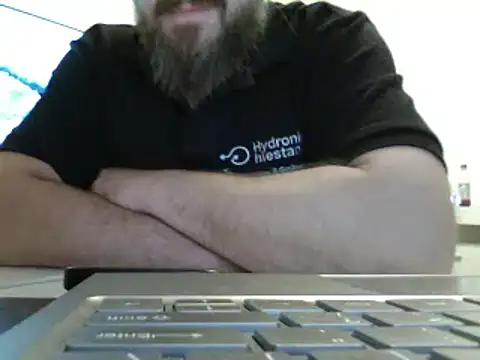 Snapshot of FROL83 chatting on April 2026 06:58:01 PM FROL83 online show from April 2026 06:58:01 PM