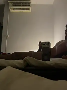 Snapshot of CoaZh_BigP18 chatting on February 2025 09:41:02 PM CoaZh BigP18 online show from February 2025 09:41:02 PM