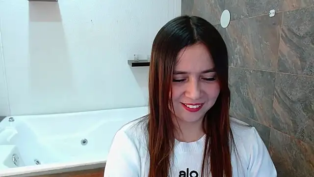 Heidy Wells online show from November 2025 01:04:02 PM