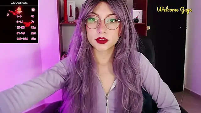 Snapshot of Celeste_Ford_18 chatting on November 2025 09:31:01 PM Celeste Ford 18 online show from November 2025 09:31:01 PM