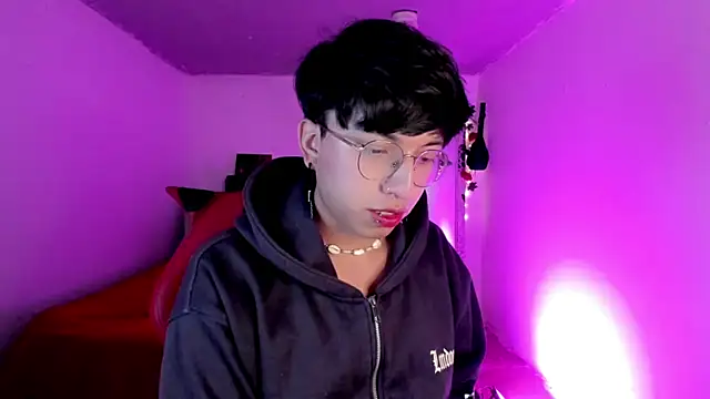 AnggelONfiree online show from November 2025 04:49:02 AM