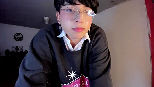 AnggelONfiree online show from February 2026 02:32:01 AM