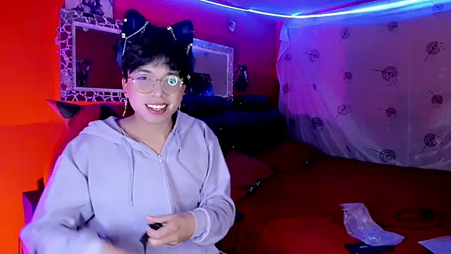 AnggelONfiree online show from October 2025 08:54:02 PM