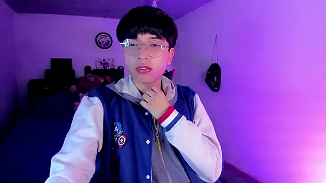 AnggelONfiree online show from February 2026 11:49:02 PM