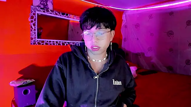 AnggelONfiree online show from October 2025 04:24:02 AM