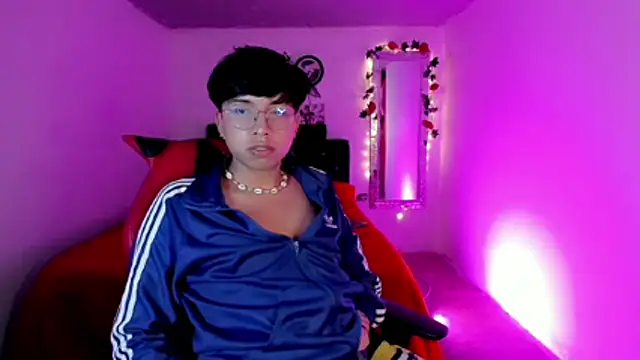 AnggelONfiree online show from November 2025 02:00:02 AM