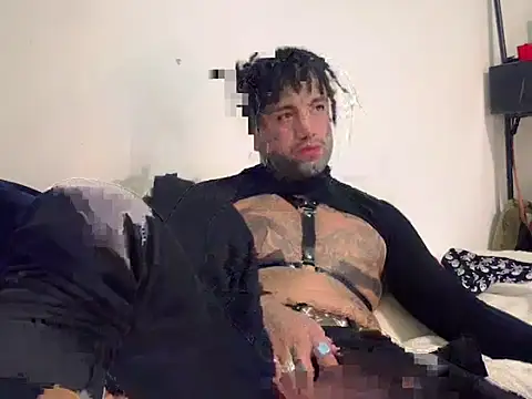 Snapshot of Azazelihornyasf chatting on November 2025 05:23:01 AM Azazelihornyasf online show from November 2025 05:23:01 AM