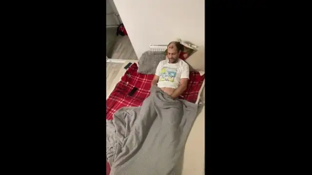 Zbochunec online show from December 2025 06:35:02 AM