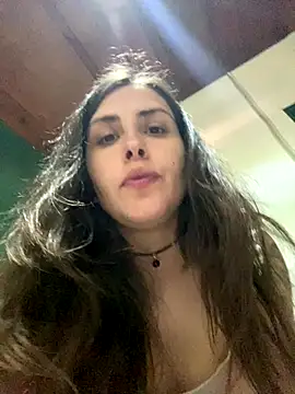 Snapshot of isadelasestrellas chatting on October 2025 03:24:02 PM isadelasestrellas online show from October 2025 03:24:02 PM