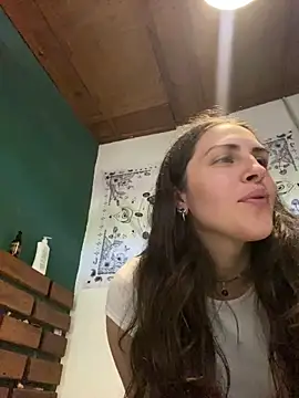 isadelasestrellas online show from March 2026 05:57:01 PM