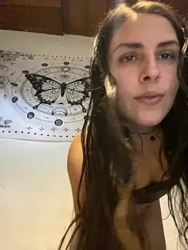 isadelasestrellas online show from May 2026 07:22:02 PM