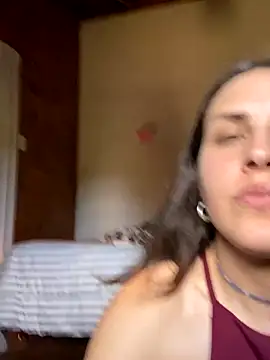 isadelasestrellas online show from November 2025 05:56:02 PM