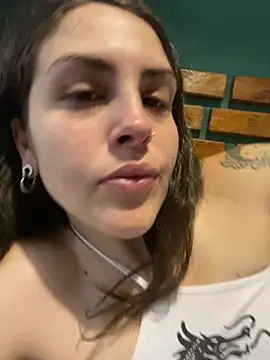 isadelasestrellas online show from February 2026 03:28:01 PM