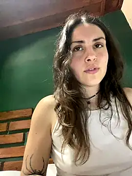 Snapshot of isadelasestrellas chatting on September 2025 06:57:01 PM isadelasestrellas online show from September 2025 06:57:01 PM