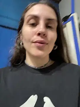 isadelasestrellas online show from April 2026 05:09:01 PM