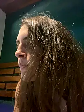 isadelasestrellas online show from December 2025 07:35:01 PM