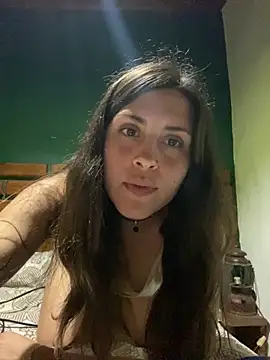 Snapshot of isadelasestrellas chatting on October 2025 12:56:01 AM isadelasestrellas online show from October 2025 12:56:01 AM