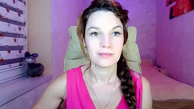impossibleluna online show from September 2025 06:47:02 PM