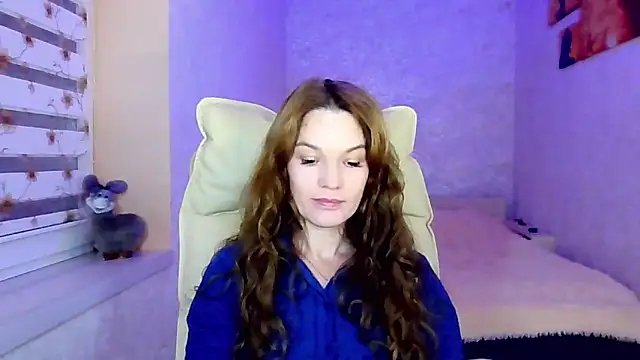 impossibleluna online show from October 2025 06:00:01 PM