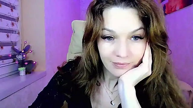 impossibleluna online show from April 2026 06:52:01 PM