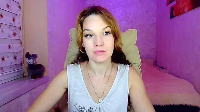 impossibleluna online show from October 2025 05:02:02 PM