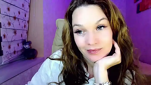 impossibleluna online show from September 2025 05:22:02 PM
