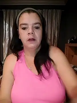 Snapshot of Hornyparratjie chatting on August 2026 02:21:01 AM Hornyparratjie online show from August 2026 02:21:01 AM