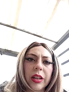 madelaine- online show from December 2025 06:46:01 PM